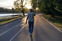 چطور پیاده‌روی بر سلامت شما تأثیر می‌گذارد
