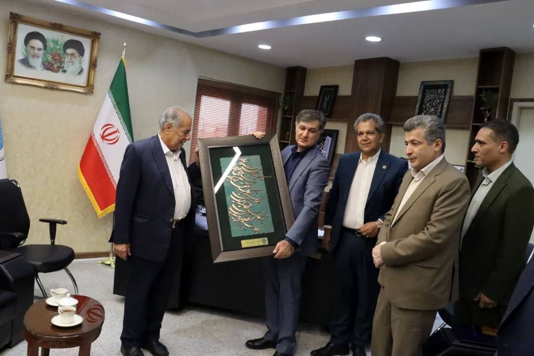 تقویت پیوند با مشتریان کلیدی یزد در چارچوب «طرح کرامت» بیمه ایران