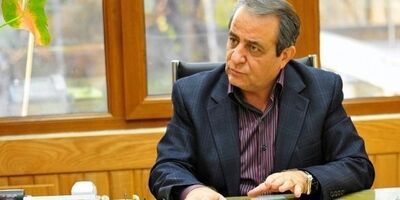 طلا و جواهر فروشان به دلیل عدم نقدینگی از خرید طلا امتناع می‌کنند