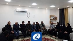 دیدار مدیرعامل بیمه معلم با خانواده شهدای دانش‌آموز در میناب