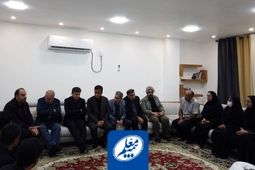 دیدار مدیرعامل بیمه معلم با خانواده شهدای دانش‌آموز در میناب