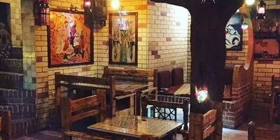 خطر حریق در سفره‌خانه‌های باتزئینات چوبی/مالکان نمای ساختمان‌های قابل اشتعال را تعویض کنند