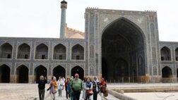 میزان ورودی گردشگران خارجی به ایران  ۳۷ درصد کمتر از دوران پیش از همه‌گیری کرونا است