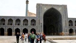 میزان ورودی گردشگران خارجی به ایران  ۳۷ درصد کمتر از دوران پیش از همه‌گیری کرونا است