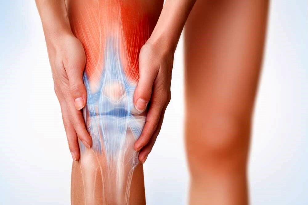علت سوزش زانو چیست؟ چه زمانی باید نگران باشیم؟