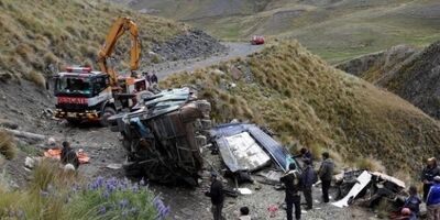 ۸ کشته و ۴ مصدوم در تصادف رانندگی تاکسی با کامیون