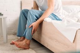 کمبود کدام ویتامین باعث صدا دادن مفاصل می شود ؟