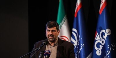 برنامه ریزی برای استخدام رسمی ۳۳۰۰ نفر در صنعت نفت / کارکنان قراردادی وام ۳۰۰ میلیونی می‌گیرند