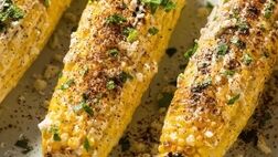طرز تهیه رسپی بلال پنیری در فر؛یک میان وعده مقوی و خوشمزه
