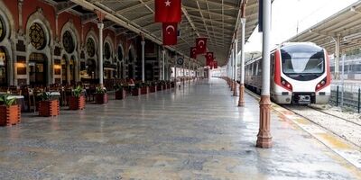 پیش‌فروش بلیت قطارهای تهران - وان چه شد؟
