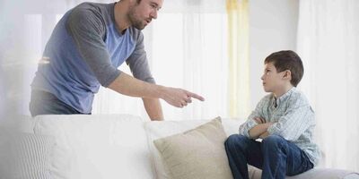والدین تنبیه گر به سلامت روان کودکان آسیب می رسانند