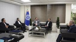نشست مشترک بیمه تجارت‌نو و مدیریت شعب جنوب تهران بانک تجارت برگزار شد
