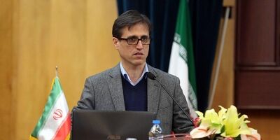 بانک‌ها و موسسات مالی پول را نگه می‌دارند
