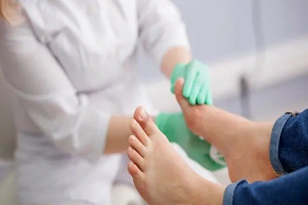 بیماران دیابتی مراقب سلامت پاهای خود باشند
