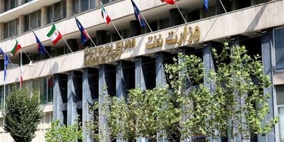 وزارت نفت: از نزدیک شدن به تأسیسات آسیب‌دیده خودداری کنید