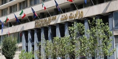 وزارت نفت: از نزدیک شدن به تأسیسات آسیب‌دیده خودداری کنید
