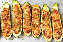 طرز تهیه کدو سبز شکم پر با گوشت چرخ کرده و پنیر پیتزا
