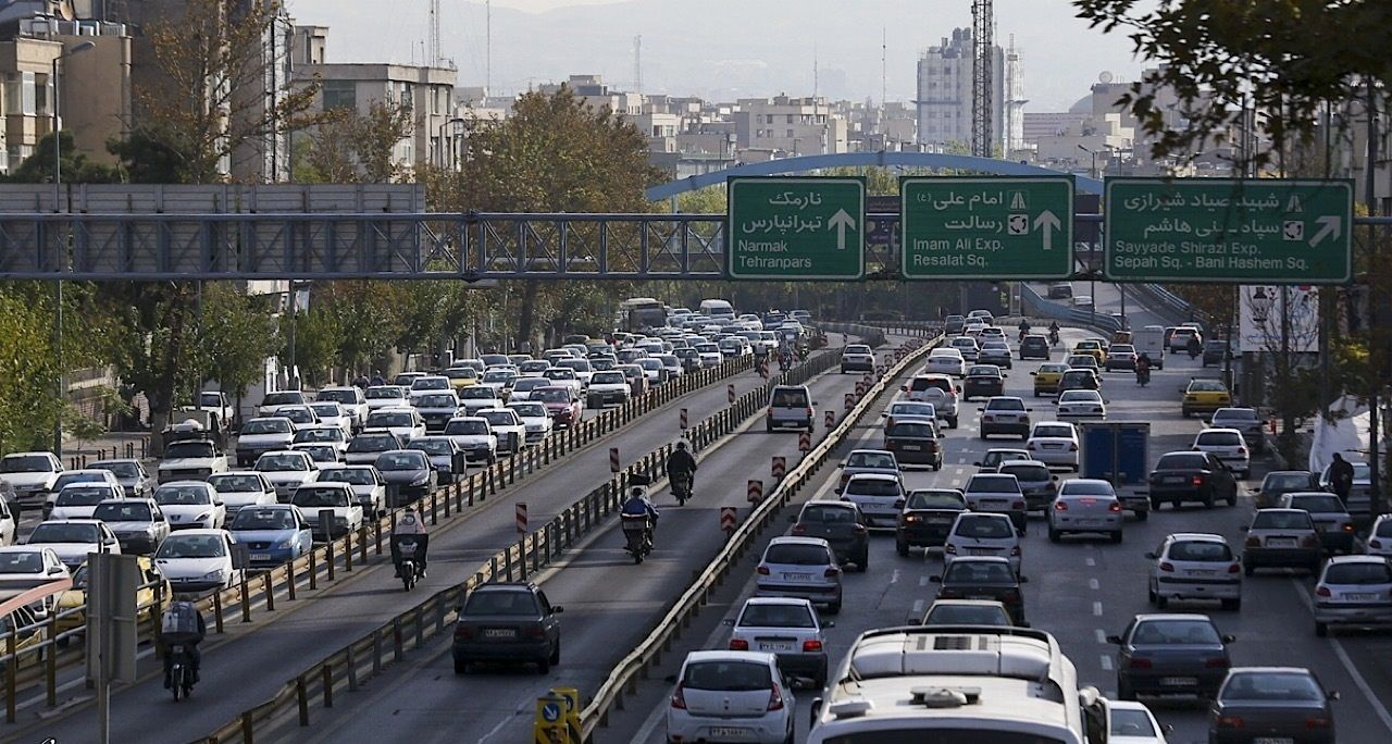 ترافیک پر حجم و سنگین در برخی از معابر و بزرگراههای پایتخت