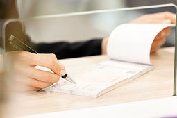 تعلیق محدودیت‌های ناشی از دارا بودن چک برگشتی در بانک اقتصادنوین
