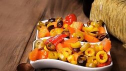 
طرز تهیه ترشی یونانی با دستور بازاری+ ادویه اصلی و نکات مهم