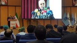 بانک، بورس و بیمه نقش خود را به درستی ایفا کنند