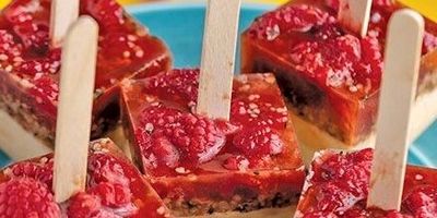 طرز تهیه پودینگ خوشمزه با سس آلبالو
