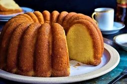 طرز تهیه کیک 8 قاشقی بدون فر؛ آسون ترین کیک خانگی
