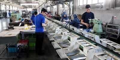 حقوق کارگران در کارگاه های تعطیل دوران جنگ چطور پرداخت می شود؟