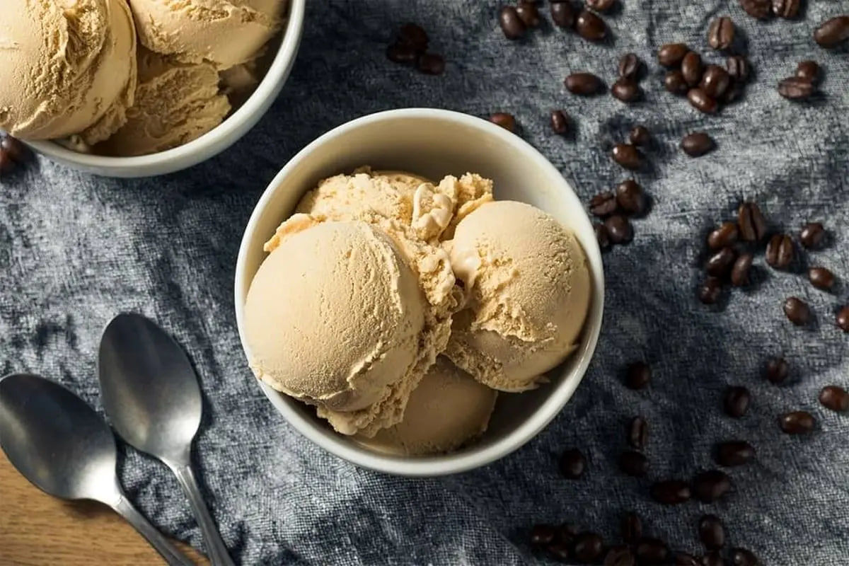 طرز تهیه بستنی نسکافهای خانگی