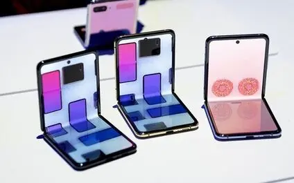 فروش بیش از ۱۰ میلیون آیفون تاشو در سال اول عرضه