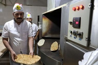 نانوایی‌های سراسر کشور تا زمان وجود مشتری بی‌وقفه فعال هستند