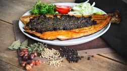 طرز تهیه حشو و ماهی جنوب سرخ کرده ؛ غذایی ساده و خوشمزه

