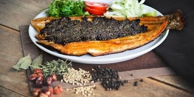 طرز تهیه حشو و ماهی جنوب سرخ کرده ؛ غذایی ساده و خوشمزه
