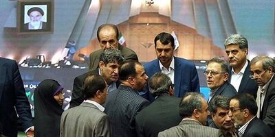 پیشنهاد جایگزینی یورو به جای دلار داده شده است