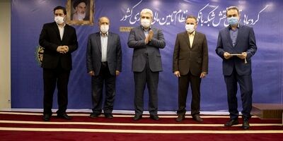 تجلیل از مدیرعامل بانک ملت به دلیل حمایت از شرکت‌های دانش بنیان