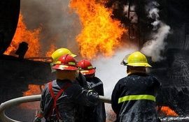 بیشترین فروش بیمه نامه آتش سوزی در کل صنعت مربوط به این سه شرکت بیمه ای است +جدول