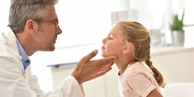 کم‌کاری تیروئید در کودکان؛ علائم و دلایل
