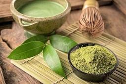 آشنایی با مزایا و معایب حنا برای مو
