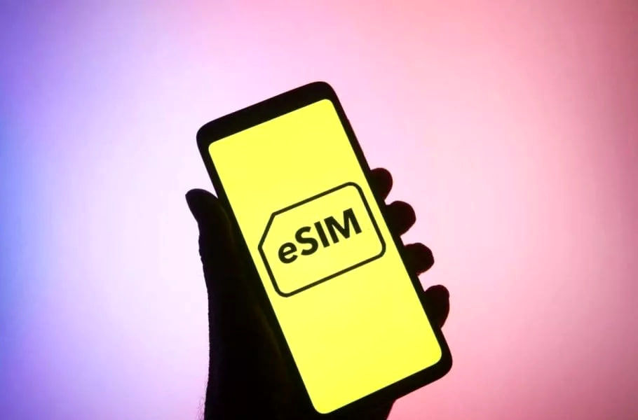 سیم‌کارت الکترونیکی یا eSIM چیست و چه مزایا و معایبی دارد؟
