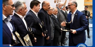 تندیس زرین جایزه مدیریت مالی ایران به بانک تجارت تعلق گرفت
