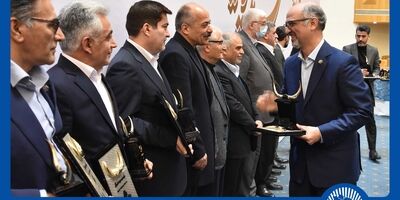 تندیس زرین جایزه مدیریت مالی ایران به بانک تجارت تعلق گرفت
