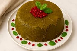 کیک دلمه برگ مو؛ غذای شیک و خوشمزه بدون پیچیدن برگ دلمه

