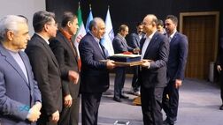 تجلیل از 6 رئیس شعبه برتر بانک دی از سوی بانک مرکزی
