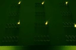 "اپل" آیفون‌ها و اپل واچ‌ها را با چاپ 3بعدی می‌سازد
