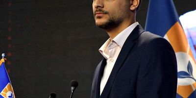 روابط عمومی رابطه دوسویه ای بین جامعه و یک صنعت ایجاد می کند