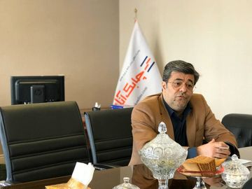 علیرضا مقرب