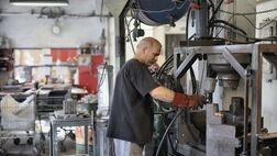 برق مورد نیاز 580 هزار واحد صنعتی بدون محدودیت تأمین می شود