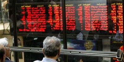 نماد ۱۱ شرکت بیمه‌ای در تالار شیشه‌ای سبزپوش شد