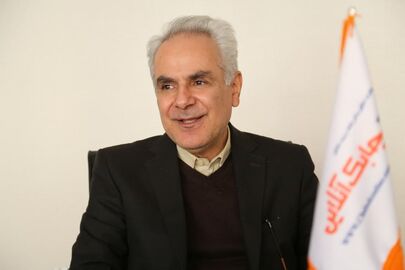 معاون مالی و اداری شرکت بیمه کارآفرین