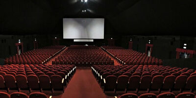 سینماها و تالارهای نمایشی کشور تعطیل است